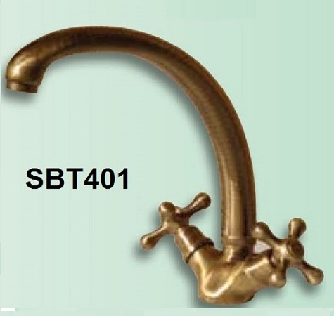 Hot and cold water faucer in brass for sink